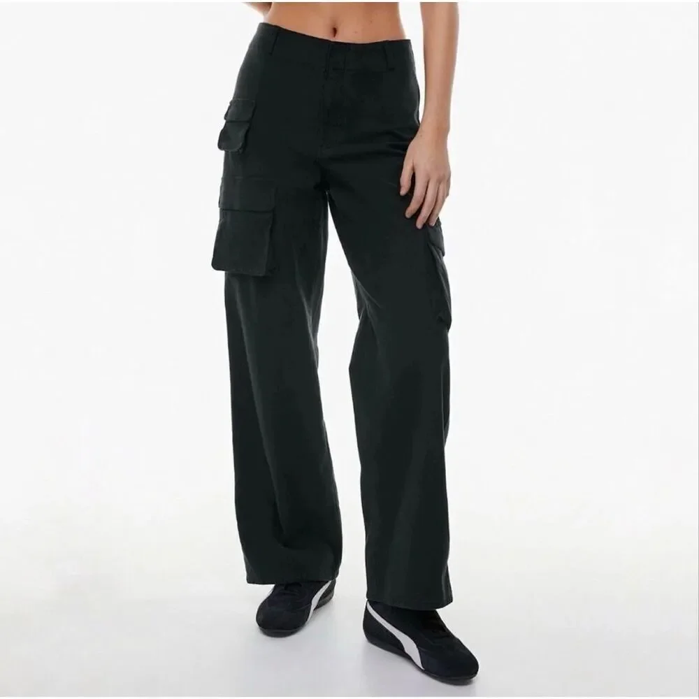 Aritzia TNA High Rise wide leg Cargo Pants Black Pockets